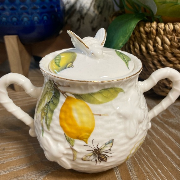 NEW! Cottage Lemon & Butterfly Honeycomb Bee Sugar Bowl & Creamer Pitcher Set - Picture 7 of 11